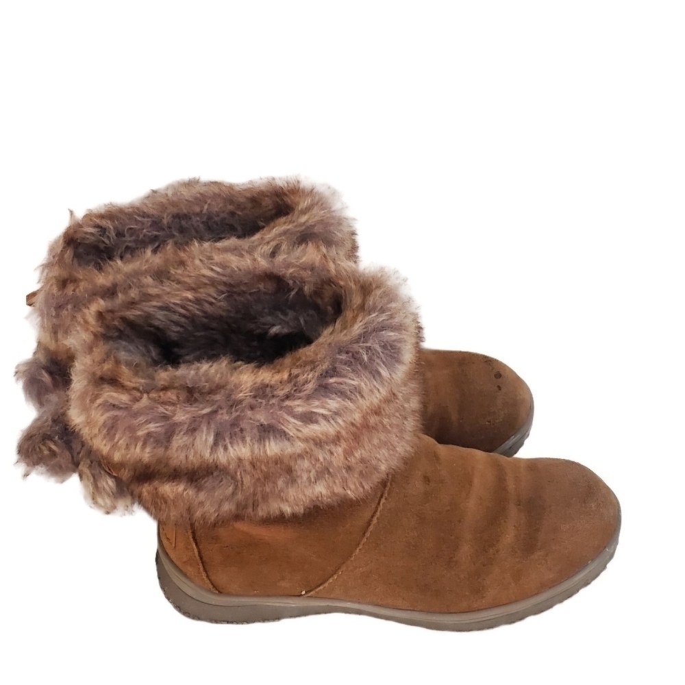 MinneTonka Suede Faux Fur Shearling Lined Boots Size 6M